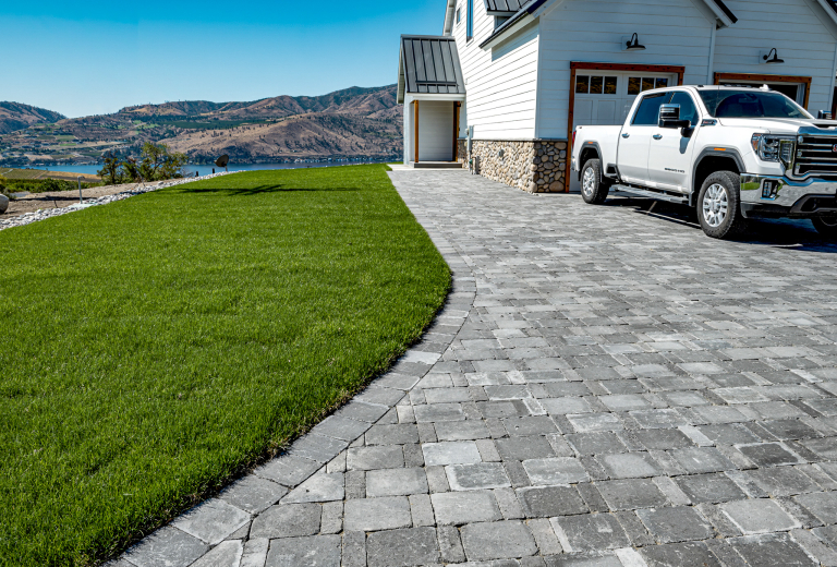 Driveway Remodeling in Westlake Village, CA: Interlocking Pavers or Concrete?